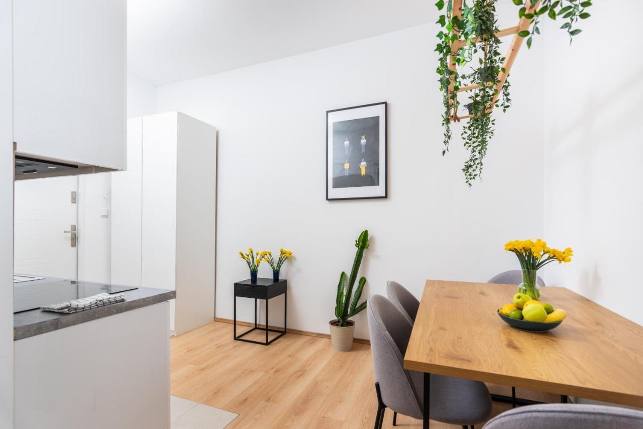 קרקוב Modern Centrally Located Apartments - By Upstairs מראה חיצוני תמונה