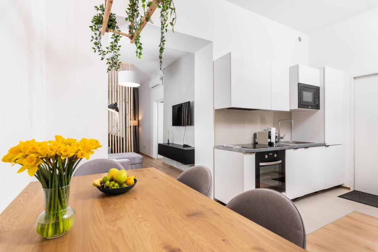 קרקוב Modern Centrally Located Apartments - By Upstairs מראה חיצוני תמונה